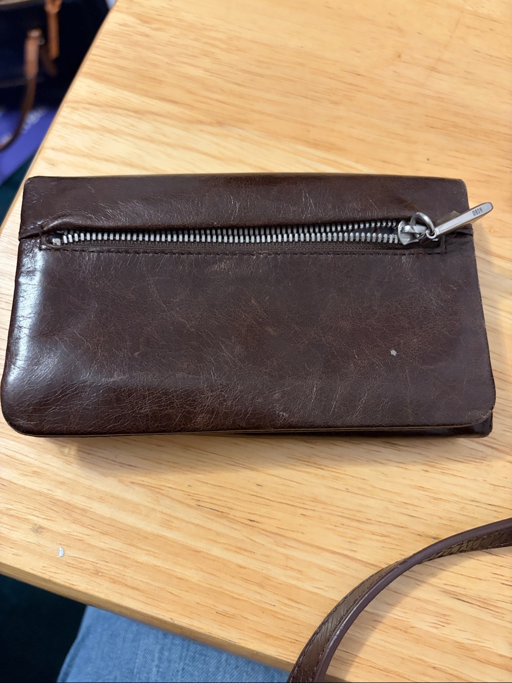 Classic Hobo Brand Brown Leather Crossbody Bag with matching wallet - Picture 6 of 7